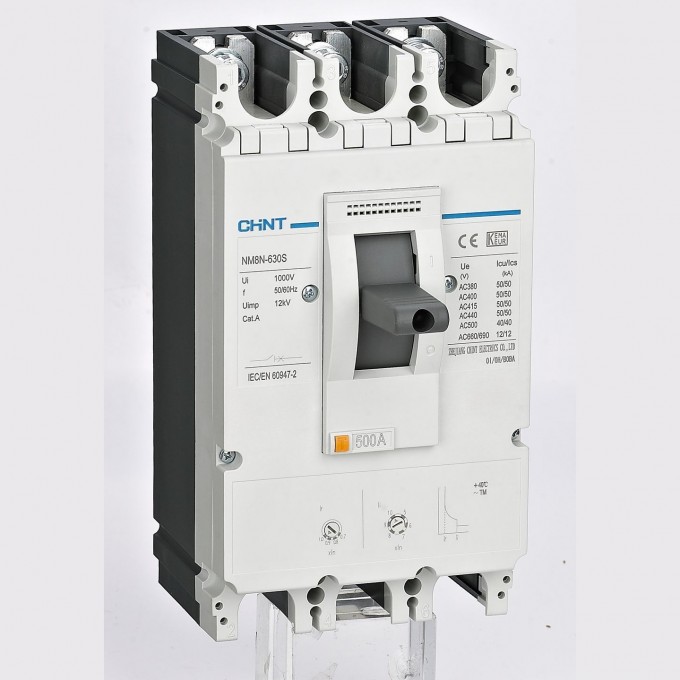 Автоматический выключатель CHINT NM8N-800Q TM 3P 800А 70кА с рег. термомаг. расцепителем (R) в составе с DOB24F-M8 272941K1
